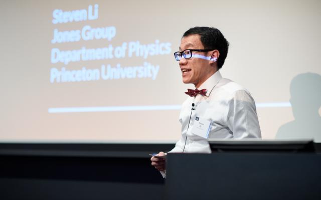 Steven Li presents at Innovation Forum